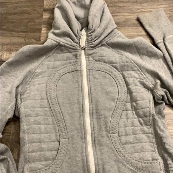 Lulu lemon jacket - Picture 2 of 6